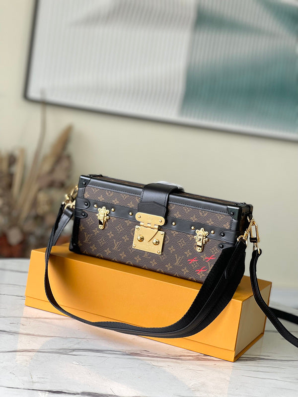 Fan Fashion Lu-Vi Bags - 16672