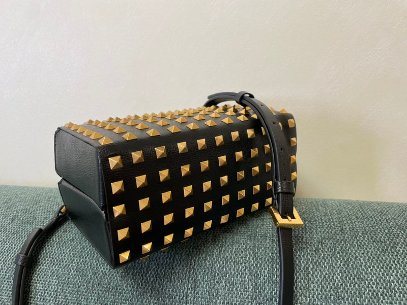 VAL LUXURY BAGS - FOR FASHION LOVERS  AFFORDABLE LUXURY BAGS- 1324