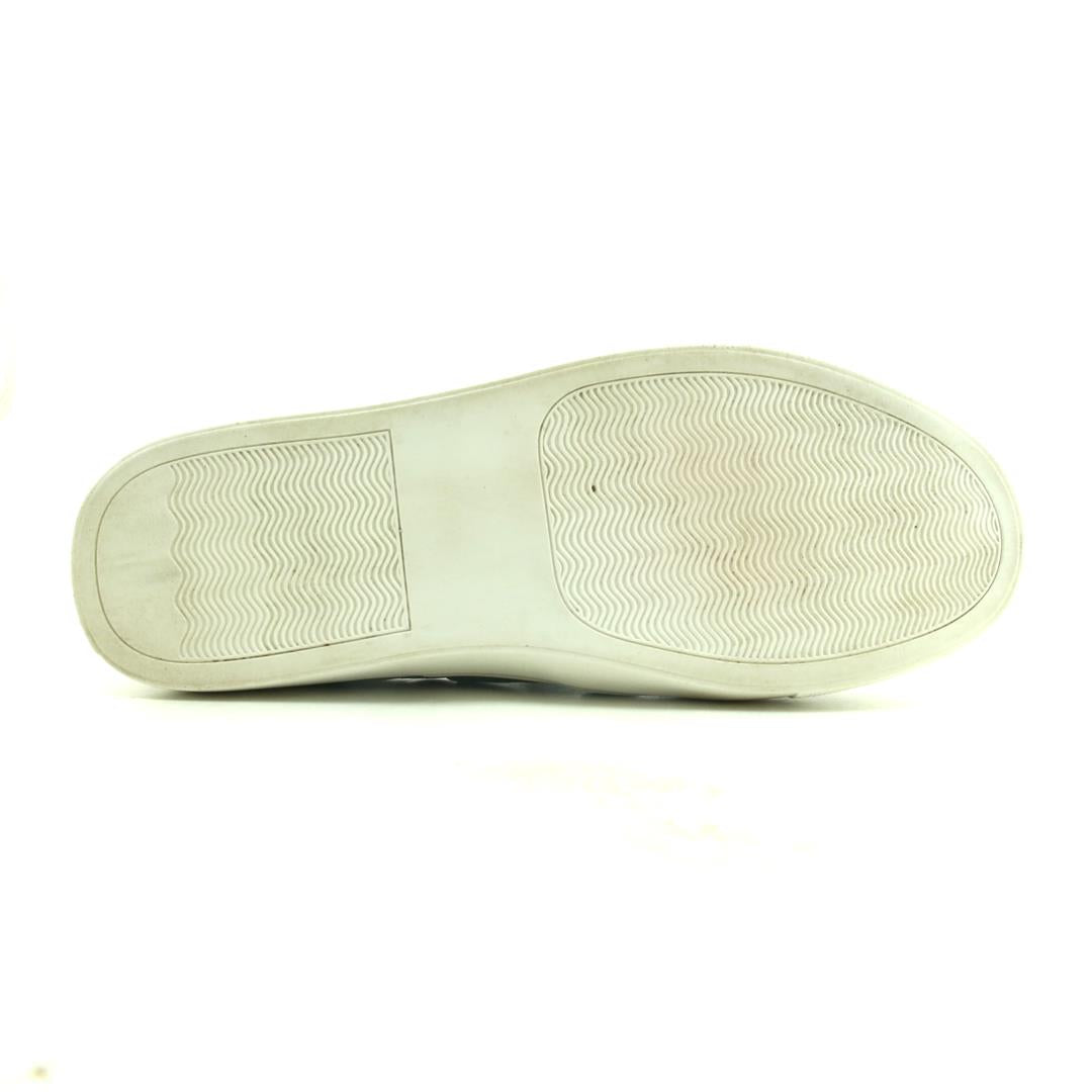 STEVE MADDEN .