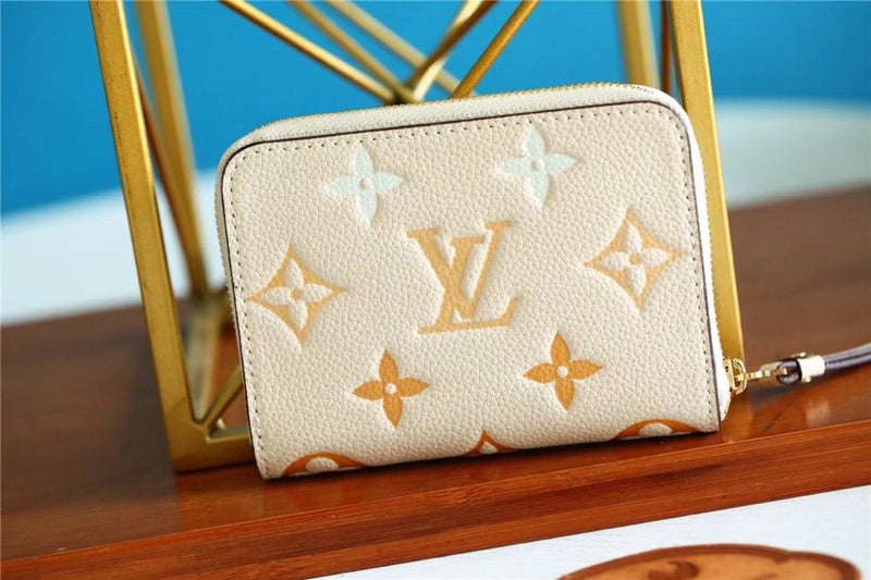 Fan Fashion Lu-Vi bags - 8941