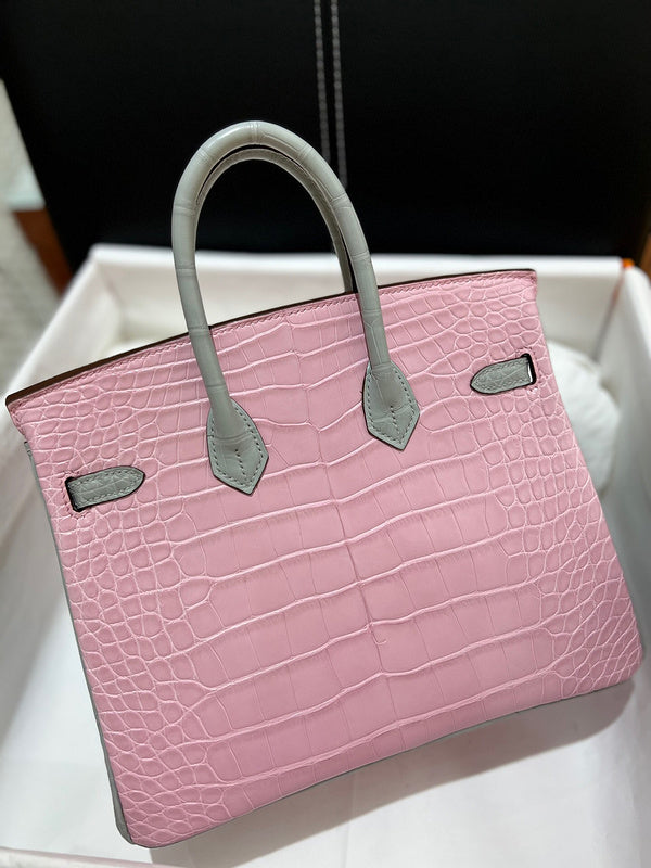 Amelia - HMS Bags - 1722