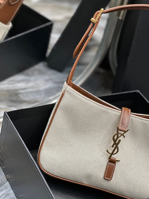 Amelia - YSL Bag - 3991