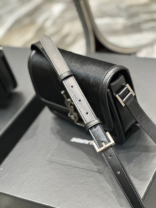 Amelia - YSL Bag - 3929