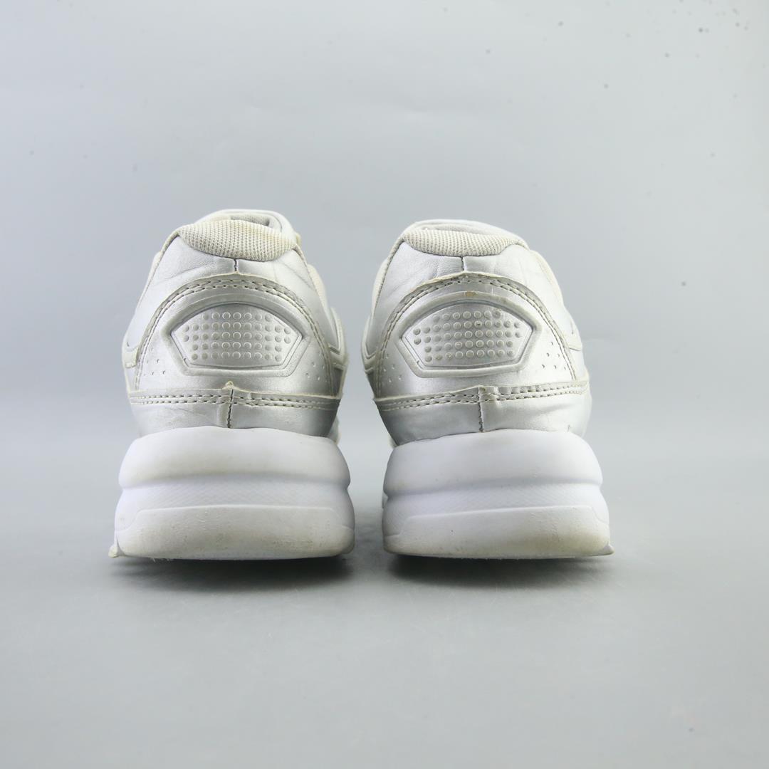 AVIA MEMORY FOAM