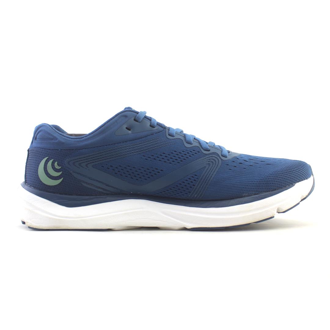 TOPO ATHLETIC ULTRAFLY 4