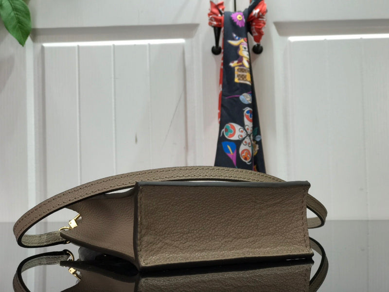 Fan Fashion Lu-Vi bags - 17617