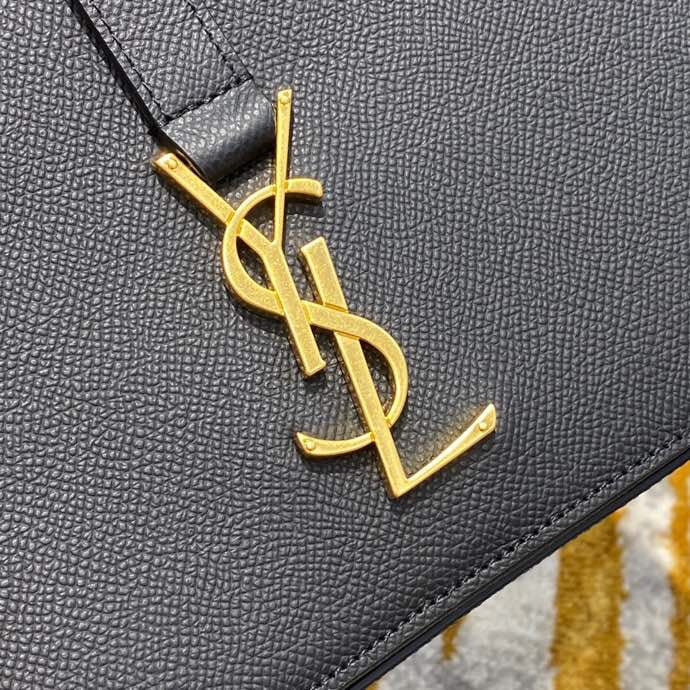 Amelia - YSL Bag - 3776