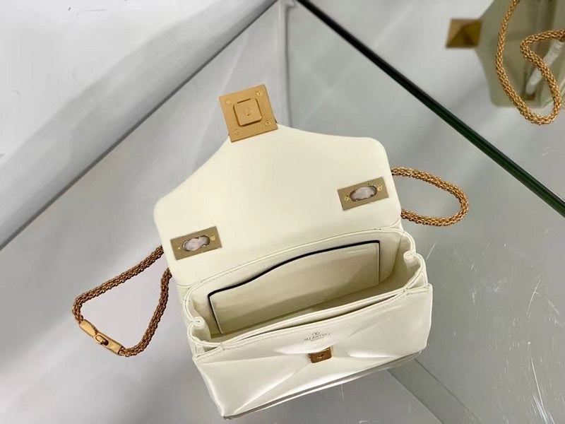 Amelia's Bag Gallery - VEL Bags - 340