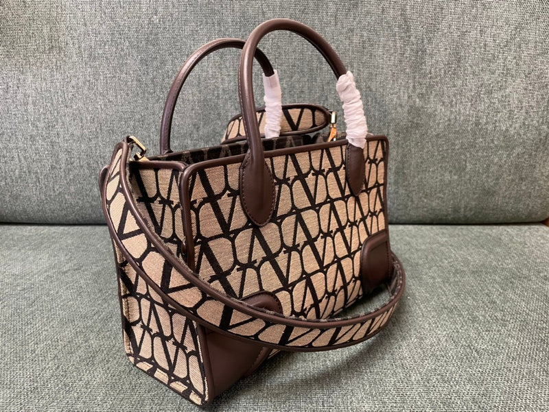 Amelia's Bag Gallery - VEL Bags - 800