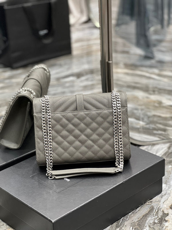 Amelia - YSL Bag - 1890