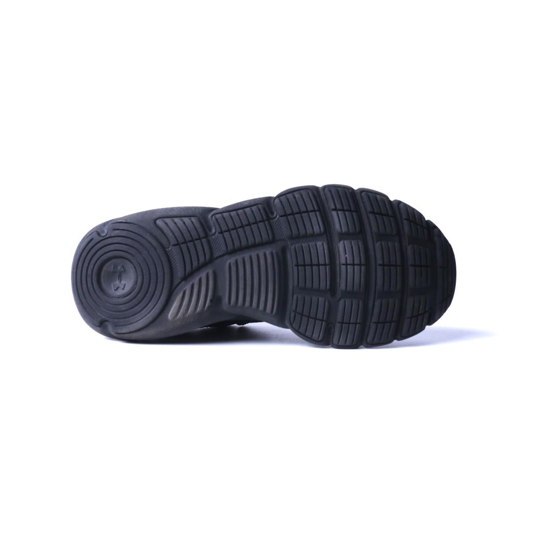 UNDER ARMOUR ASSERT 9