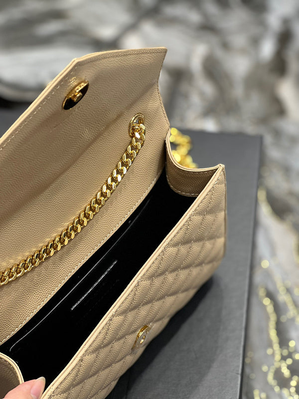 Amelia - YSL Bag - 1900