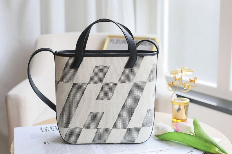 Amelia - HMS Bags - 1781