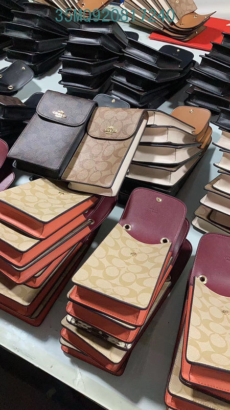 Amelia - CAH Wallet - 163
