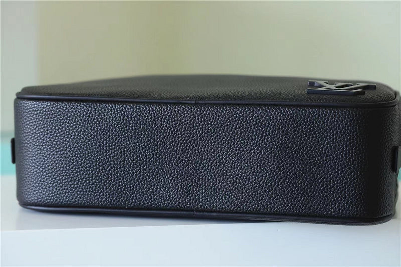 Fan Fashion Lu-Vi bags - 10679