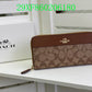 Amelia - CAH Wallet - 024