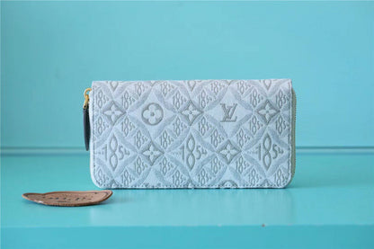 Fan Fashion Lu-Vi bags - 8896