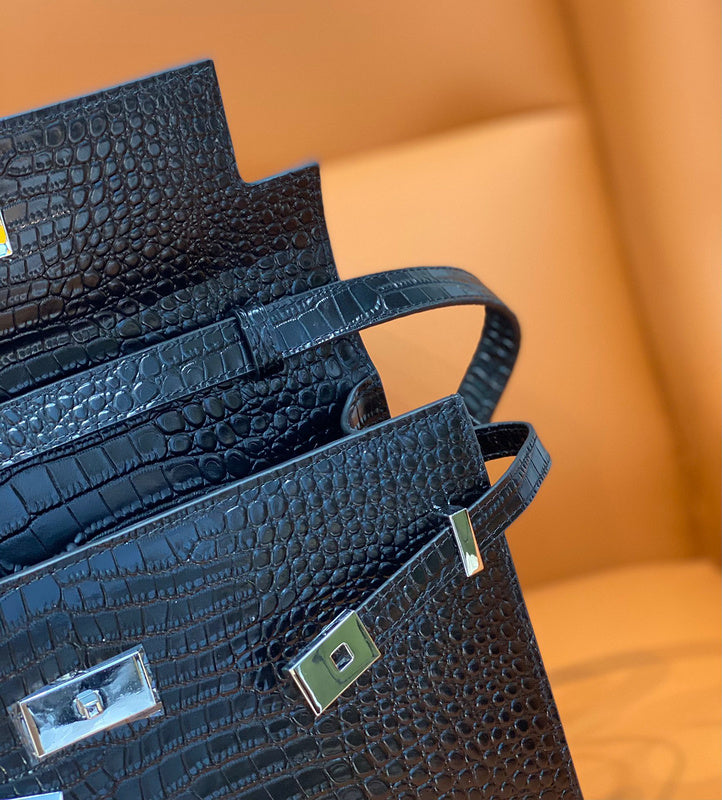 Amelia - YSL Bag - 2080