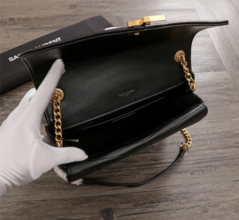 Amelia - YSL Bag - 2905