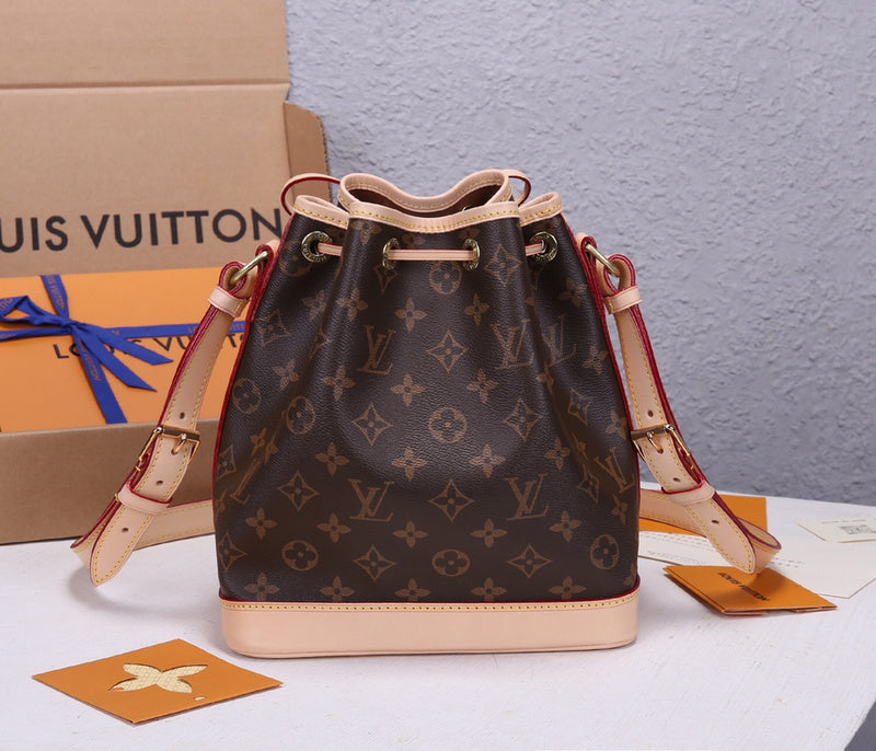 Fan Fashion Lu-Vi Bags - 16970