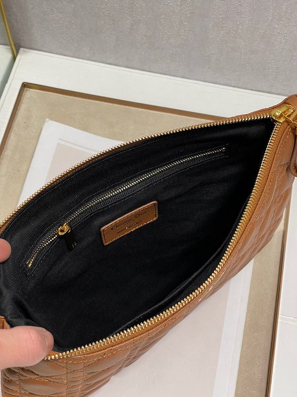 Amelia - DOR Wallets - 055