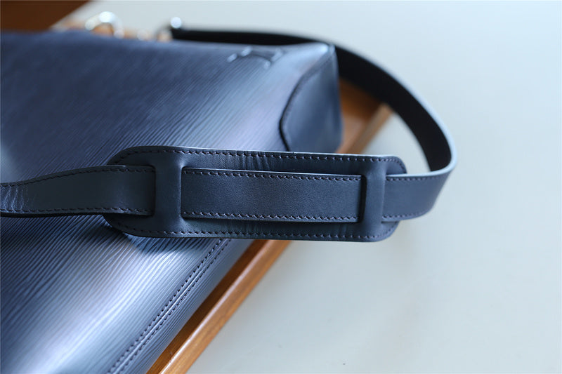 Fan Fashion Lu-Vi bags - 9881