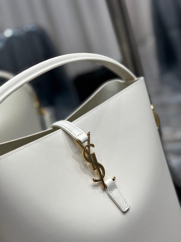 Amelia - YSL Bag - 3970