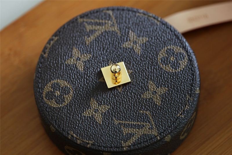 Fan Fashion Lu-Vi bags - 9356