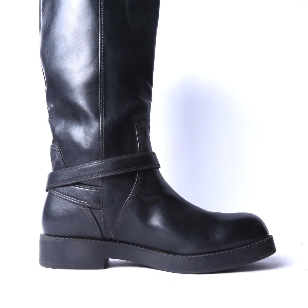 ZARA. .