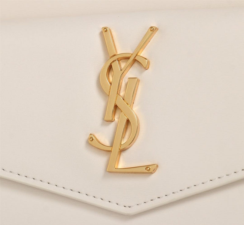 Amelia - YSL Bag - 2937