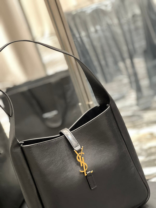 Amelia - YSL Bag - 2488