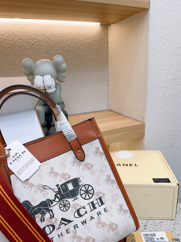 Amelia - CCH Bags - 014