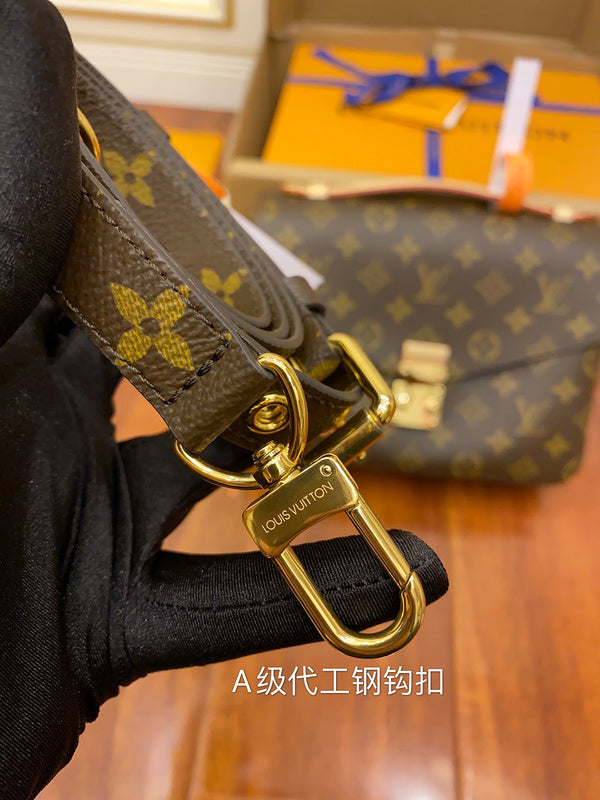 Fan Fashion Lu-Vi bags - 17059