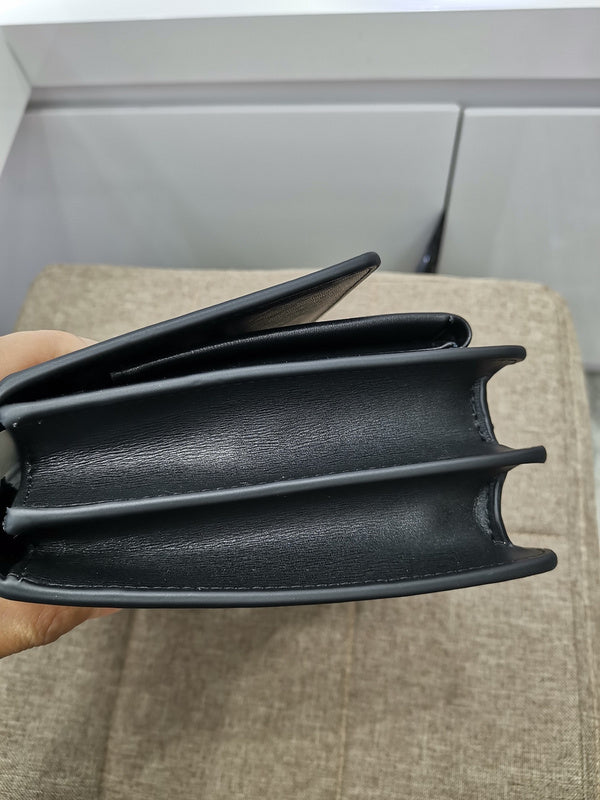 Amelia - YSL Bag - 3520