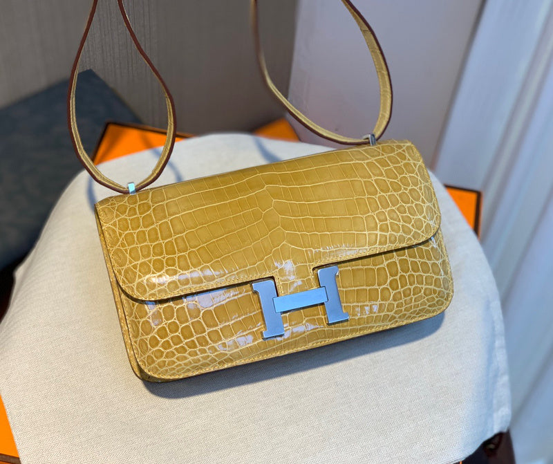 Amelia - HMS Bags - 1746