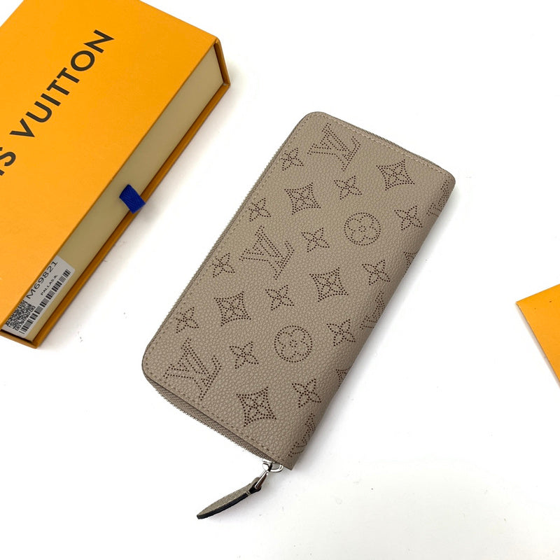 Amelia- LOV  Luxury  Wallets - 525