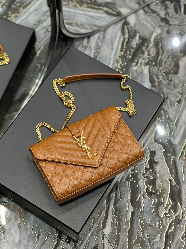 Amelia - YSL Bag - 1901