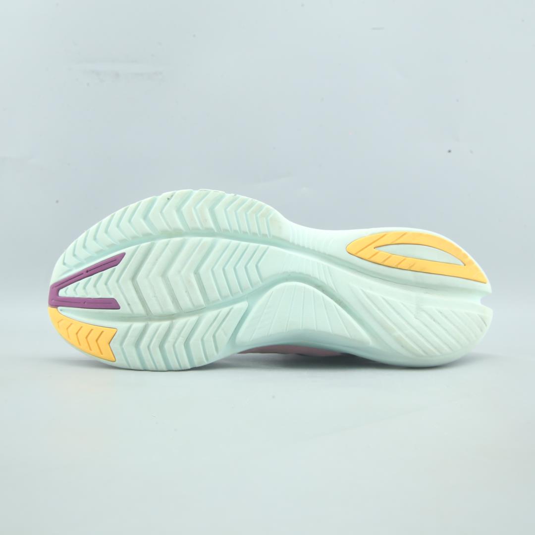 SAUCONY KINVARA 12