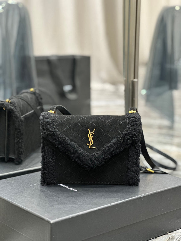 Amelia - YSL Bag - 3934
