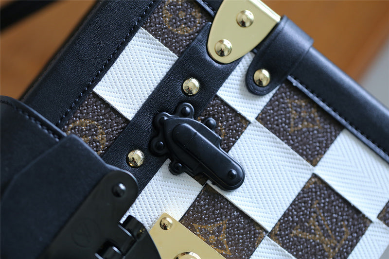 Fan Fashion Lu-Vi bags - 8221