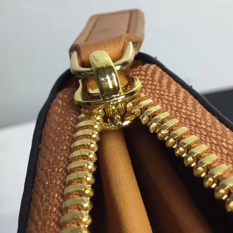 Amelia - MQM Wallets - 017