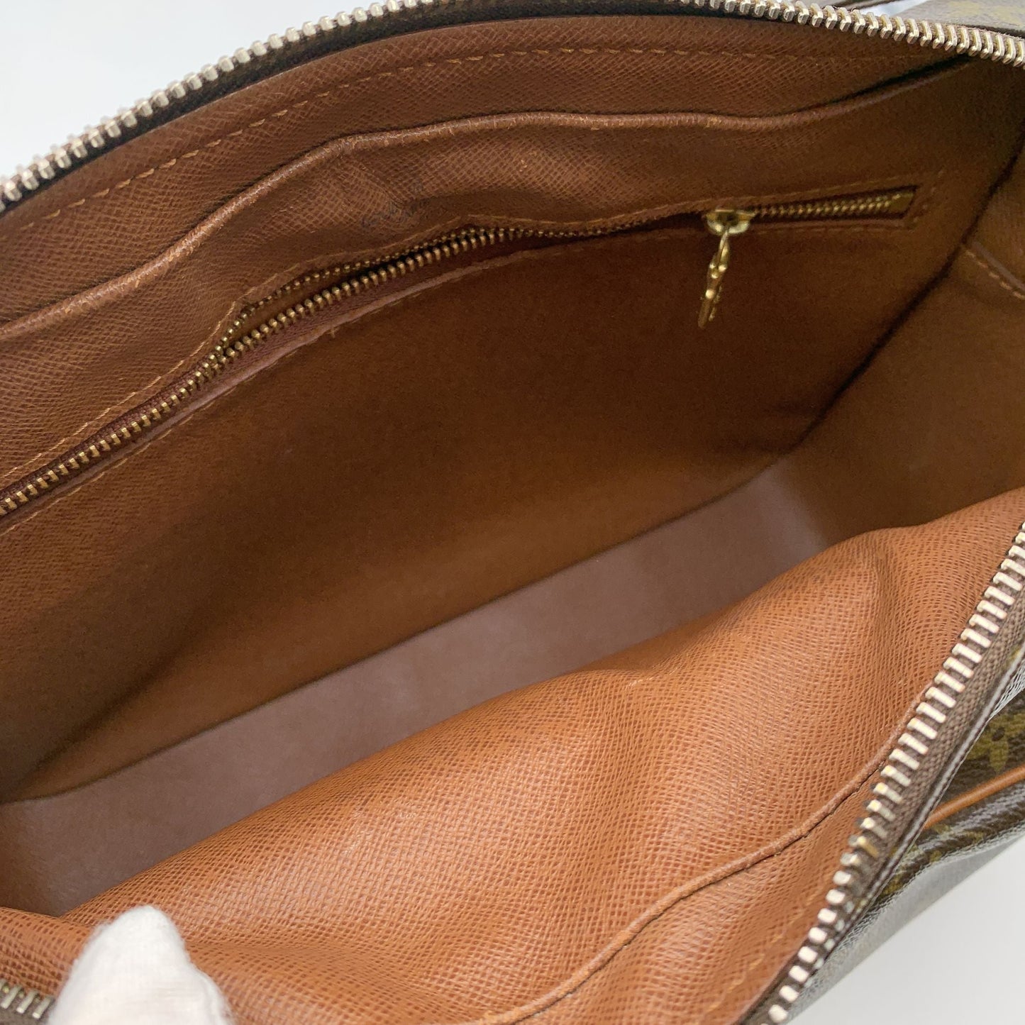 LOUIS VUITTON   Monogram Canvas Nil Messenger Bag M45244