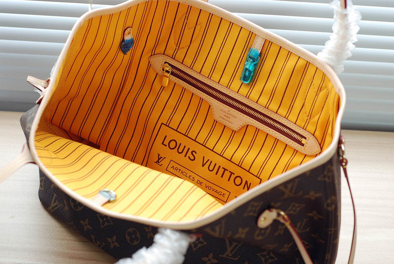 Fan Fashion Lu-Vi bags - 8101