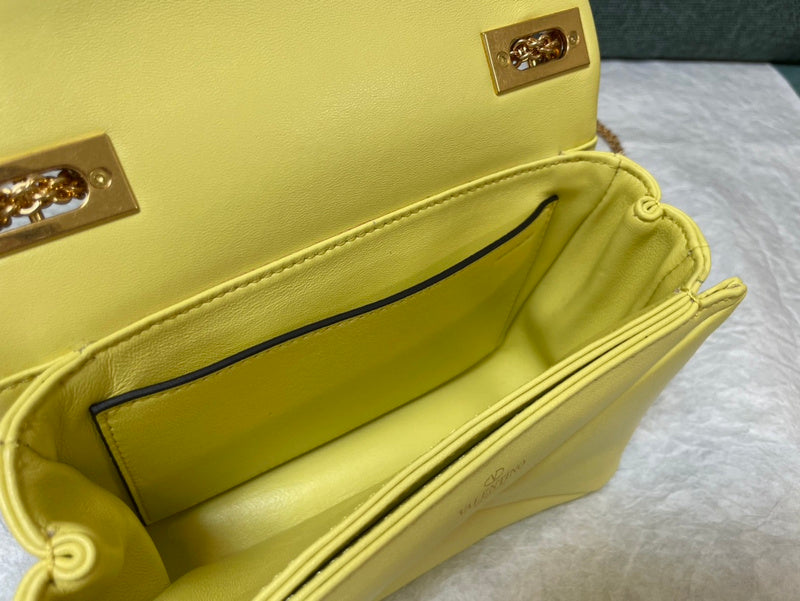 VAL LUXURY BAGS - FOR FASHION LOVERS  AFFORDABLE LUXURY BAGS- 953