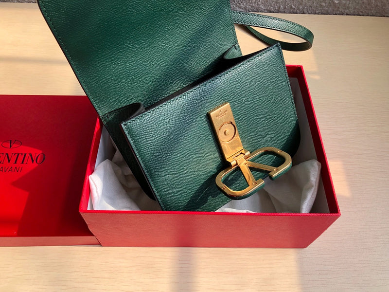 VAL LUXURY BAGS - FOR FASHION LOVERS  AFFORDABLE LUXURY BAGS- 1299
