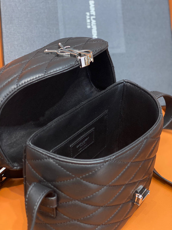 Amelia - YSL Bag - 2057