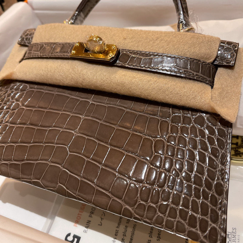 Amelia - HMS Bags - 1817