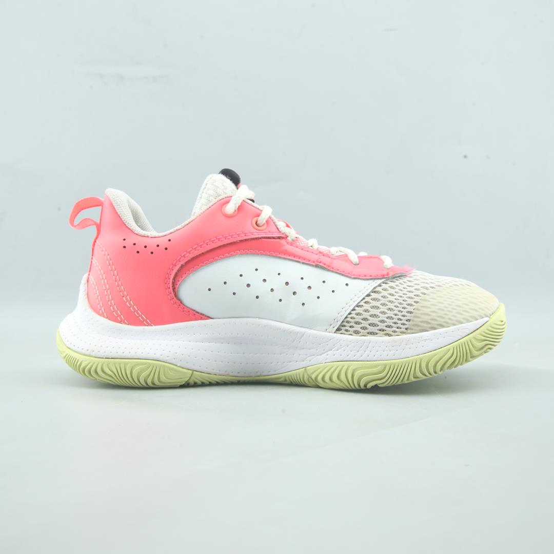 UNDER ARMOUR  CURRY 3Z6