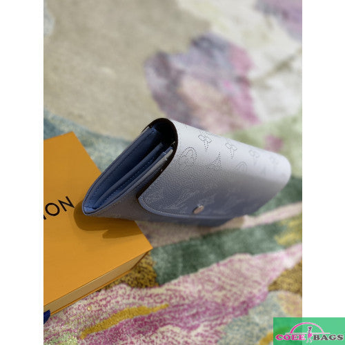 Amelia-LAON - All Wallets - 031
