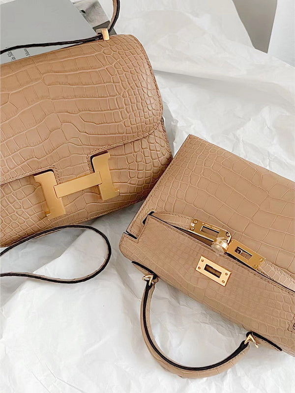 Amelia - HMS Bags - 1595